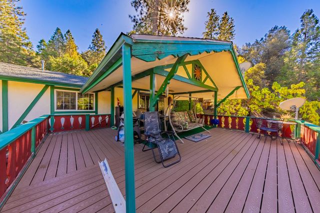 42585 Buckeye Road, Oakhurst, CA 93644