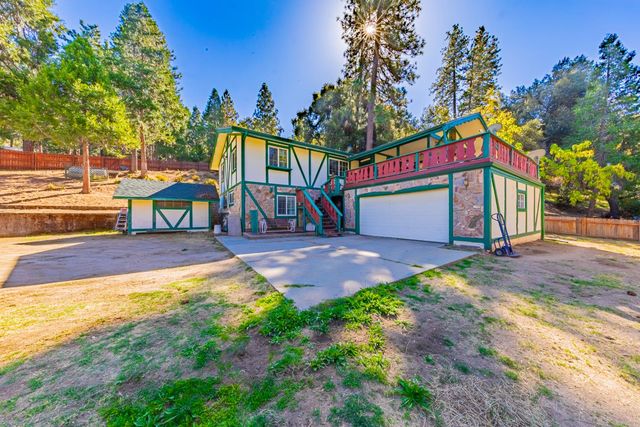 42585 Buckeye Road, Oakhurst, CA 93644