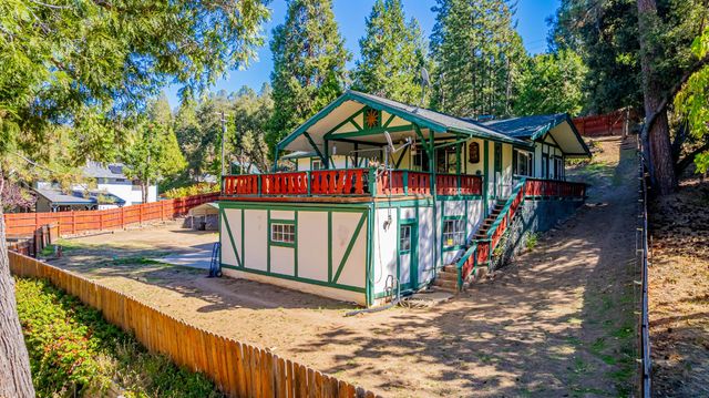 42585 Buckeye Road, Oakhurst, CA 93644