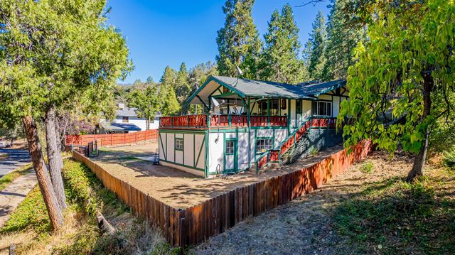 42585 Buckeye Road, Oakhurst, CA 93644