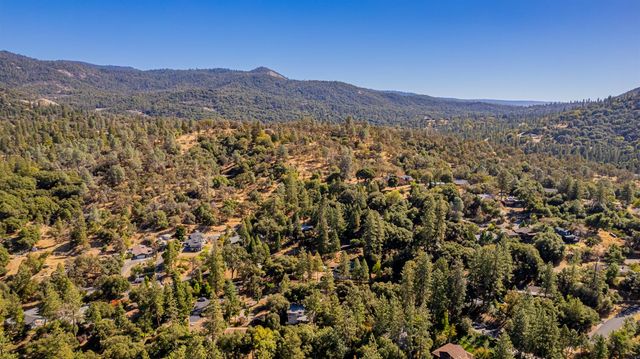 42585 Buckeye Road, Oakhurst, CA 93644