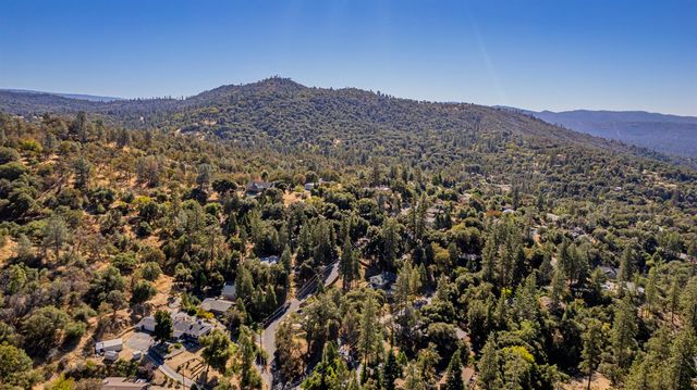 42585 Buckeye Road, Oakhurst, CA 93644