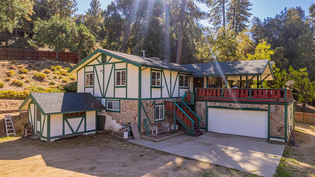 42585 Buckeye Road, Oakhurst, CA 93644