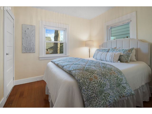 610 Ne 79TH Ave, Portland, OR 97213