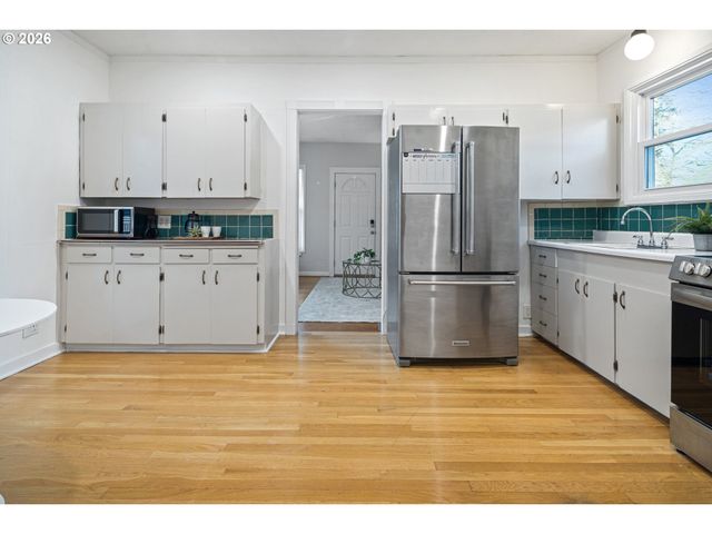 610 Ne 79TH Ave, Portland, OR 97213