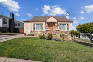9425 Lawlor St, Oakland, CA 94605