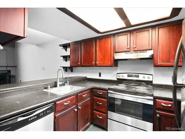 1919 S Balsam St, Lakewood, CO 80227
