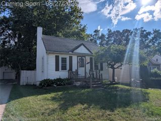 36255 Manila Avenue, Westland, MI 48186