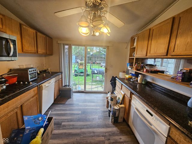 2424 W 17th Street, Anderson, IN 46016