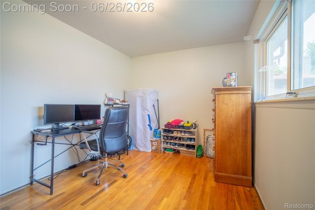 27131 Evelyn Avenue, Brownstown Charter Township, MI 48183