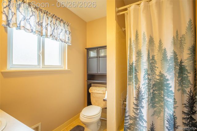 27131 Evelyn Avenue, Brownstown Charter Township, MI 48183