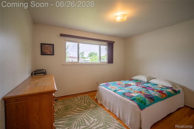 27131 Evelyn Avenue, Brownstown Charter Township, MI 48183