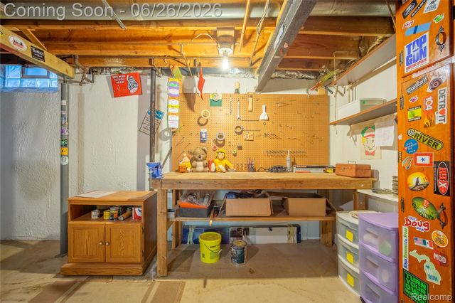 27131 Evelyn Avenue, Brownstown Charter Township, MI 48183