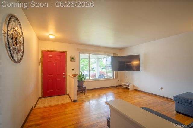 27131 Evelyn Avenue, Brownstown Charter Township, MI 48183