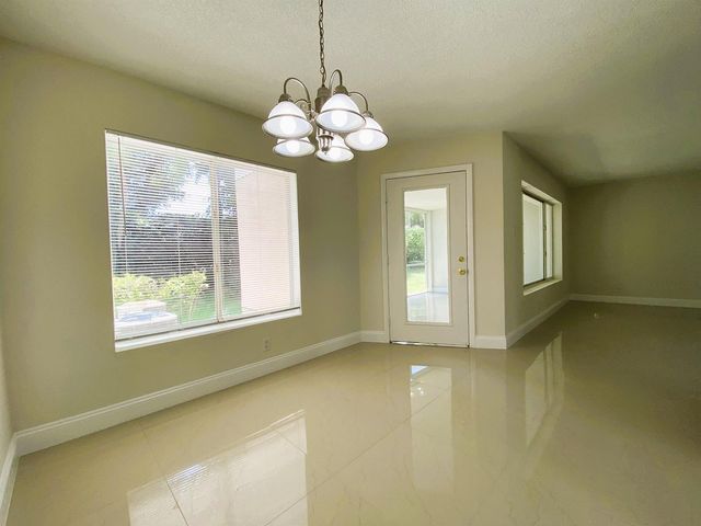 815 W Boynton Beach Boulevard 7-102, Boynton Beach, FL 33426