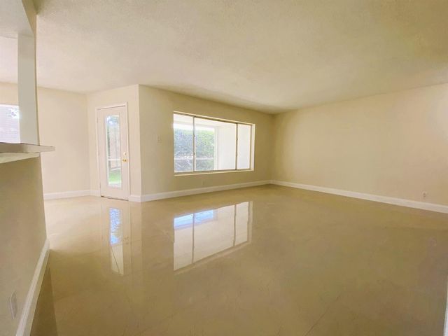 815 W Boynton Beach Boulevard 7-102, Boynton Beach, FL 33426