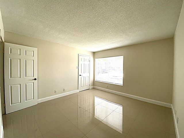 815 W Boynton Beach Boulevard 7-102, Boynton Beach, FL 33426