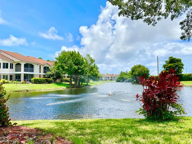 815 W Boynton Beach Boulevard 7-102, Boynton Beach, FL 33426
