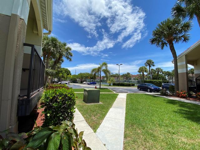 815 W Boynton Beach Boulevard 7-102, Boynton Beach, FL 33426