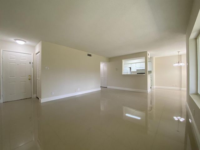 815 W Boynton Beach Boulevard 7-102, Boynton Beach, FL 33426