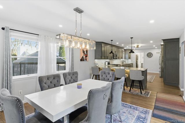 1 Northumberland Drive, Shoreham, NY 11786