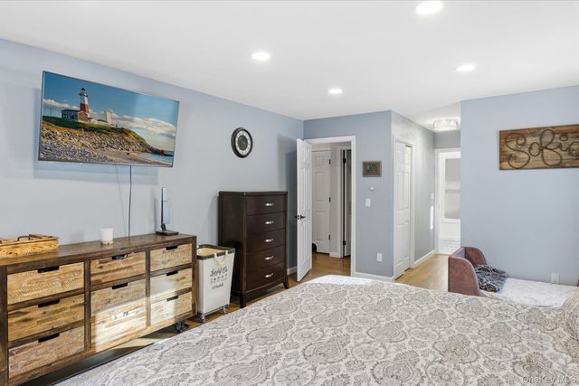 1 Northumberland Drive, Shoreham, NY 11786