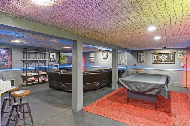 1 Northumberland Drive, Shoreham, NY 11786