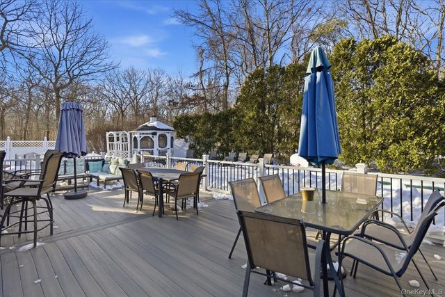 1 Northumberland Drive, Shoreham, NY 11786