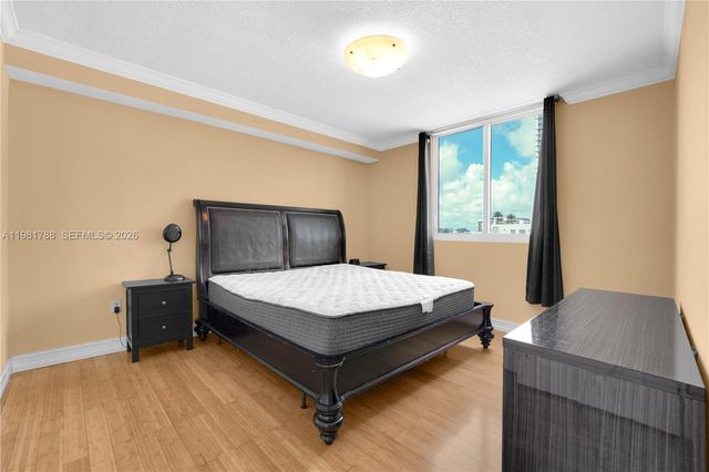 275 NE 18th St 808, Miami, FL 33132