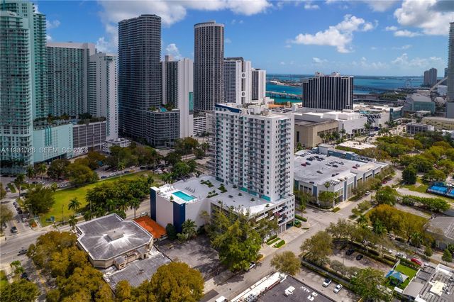 275 NE 18th St 808, Miami, FL 33132