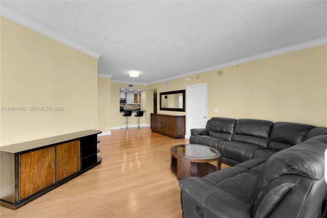 275 NE 18th St 808, Miami, FL 33132