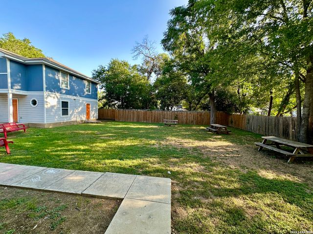 414 Cupples Rd, San Antonio, TX 78237