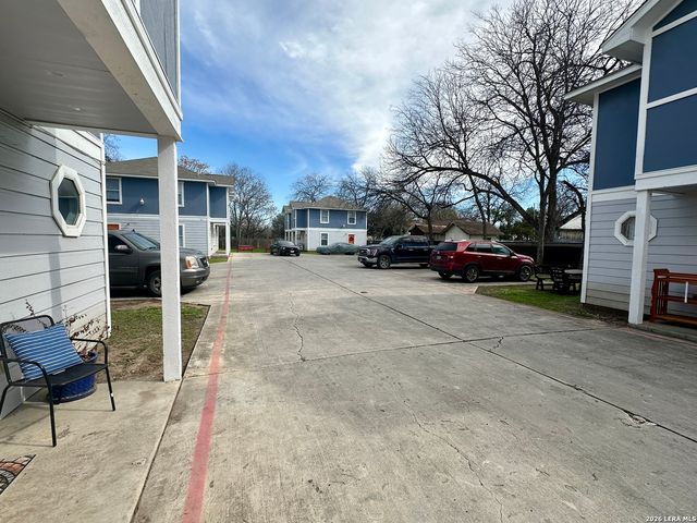414 Cupples Rd, San Antonio, TX 78237