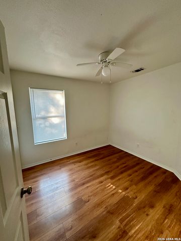 414 Cupples Rd, San Antonio, TX 78237