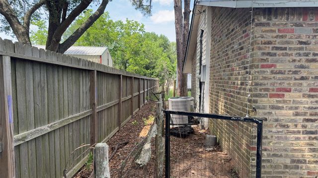 35206 Cattle Creek Road, Pine Island, TX 77445