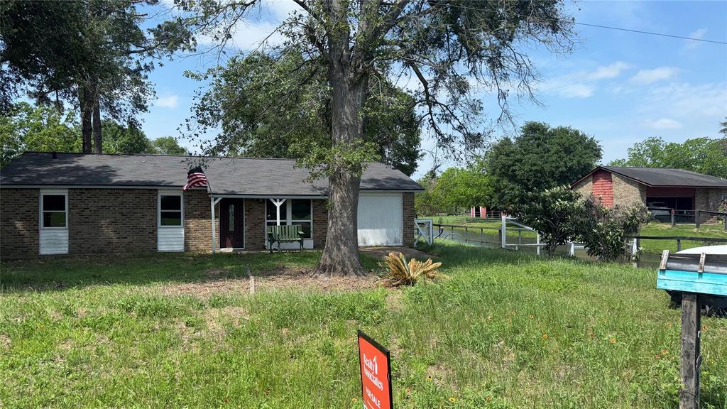 35206 Cattle Creek Road, Pine Island, TX 77445