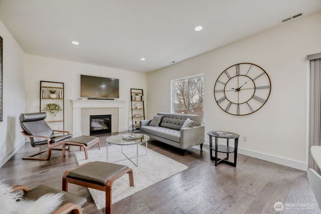 1900 240th Place SW, Bothell, WA 98021