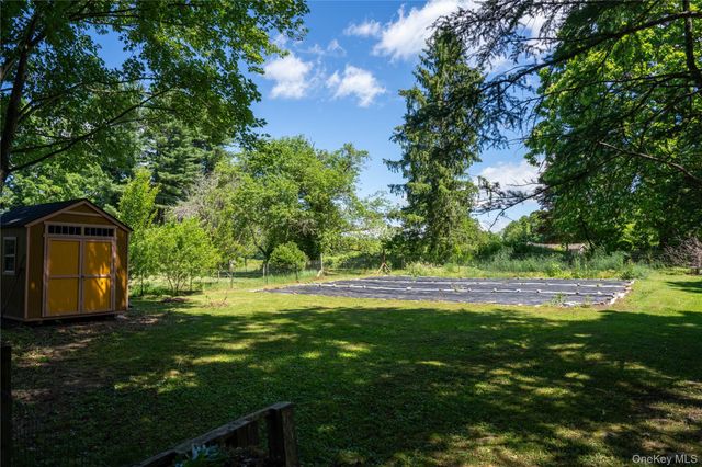 46 Schoonmaker Lane, Stone Ridge, NY 12484