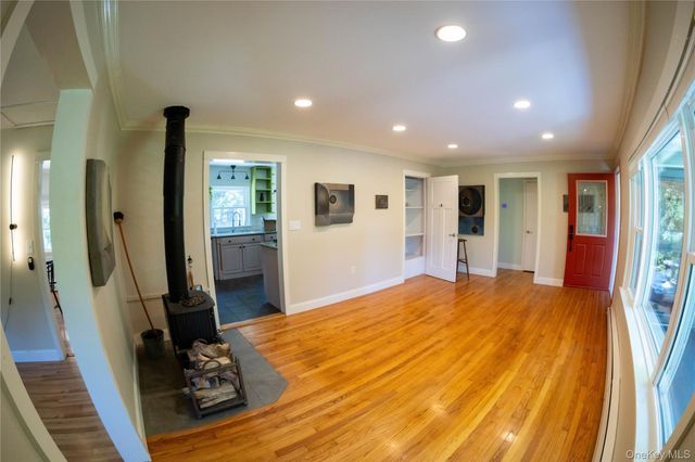 46 Schoonmaker Lane, Stone Ridge, NY 12484