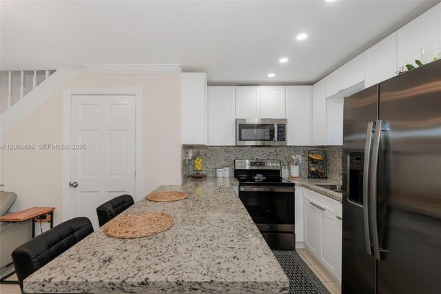 12025 SW 18th St 11-47, Miami, FL 33175