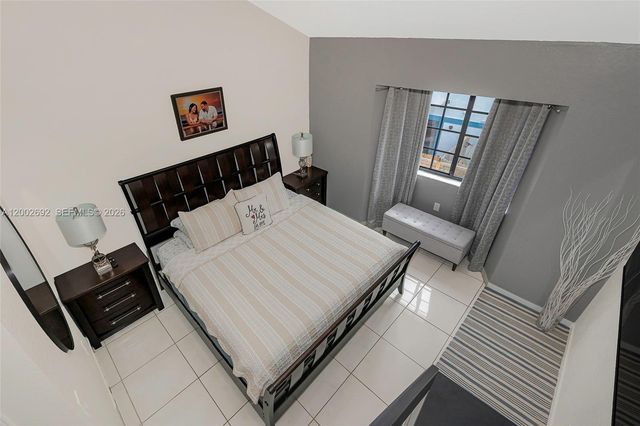 12025 SW 18th St 11-47, Miami, FL 33175