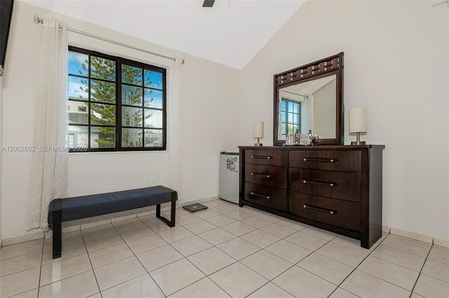 12025 SW 18th St 11-47, Miami, FL 33175