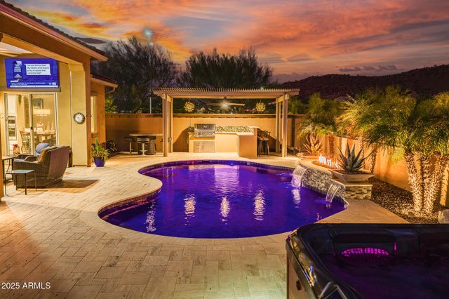 27927 N 92ND Drive, Peoria, AZ 85383