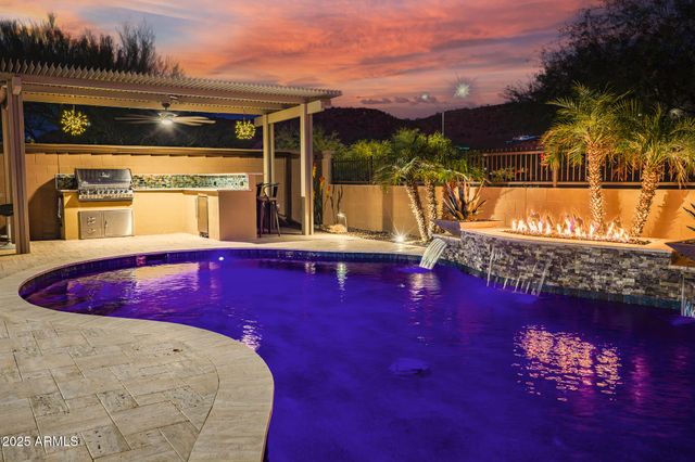 27927 N 92ND Drive, Peoria, AZ 85383