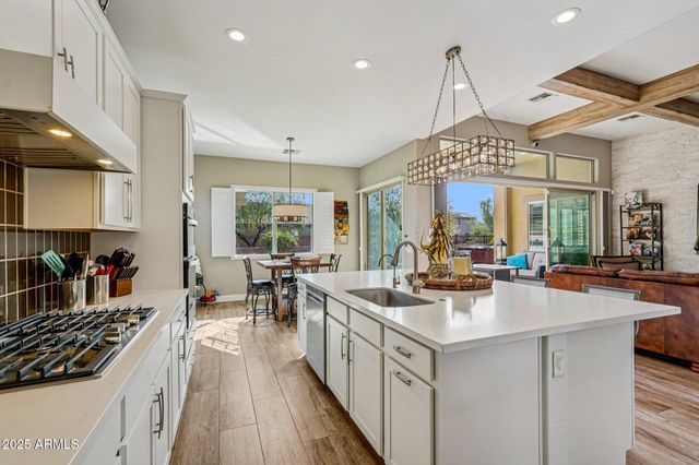 27927 N 92ND Drive, Peoria, AZ 85383