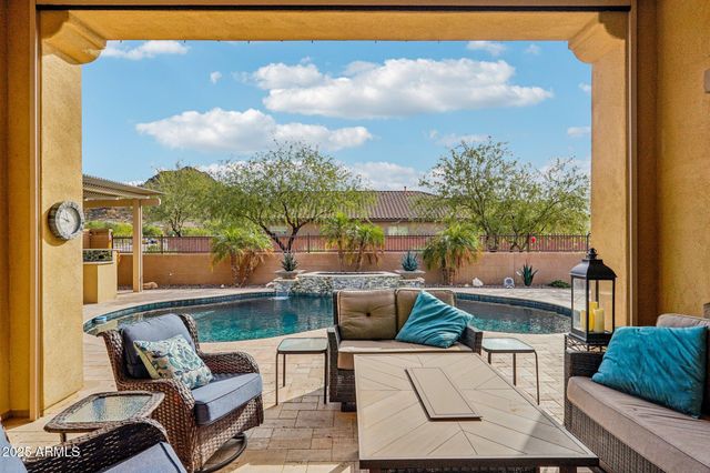 27927 N 92ND Drive, Peoria, AZ 85383