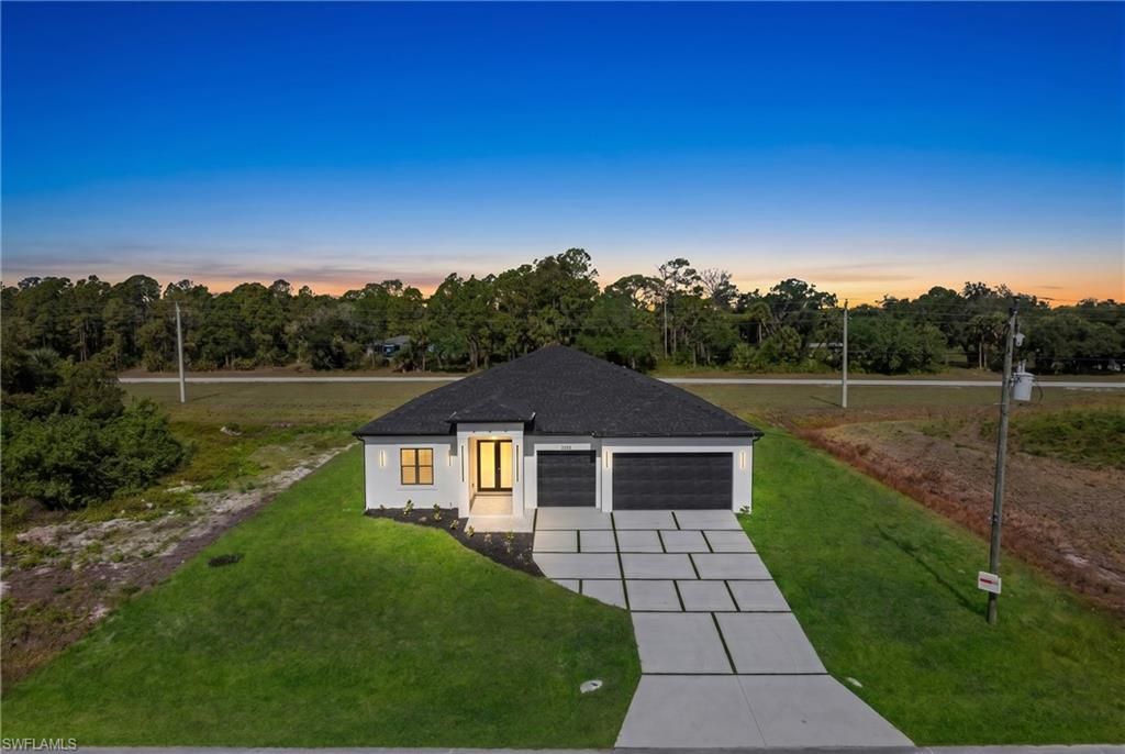 8005 Sunrise CIR, LABELLE, FL 33935 — photo 3
