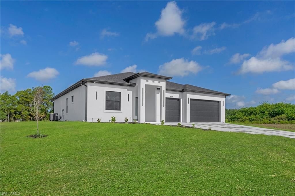 8005 Sunrise CIR, LABELLE, FL 33935 — photo 5