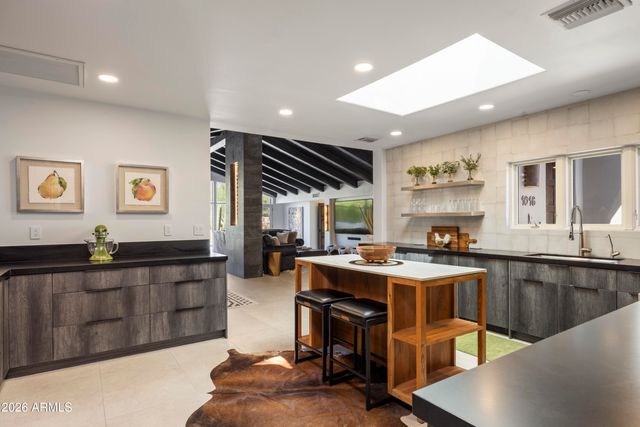1018 N BOULDER Drive, Carefree, AZ 85377