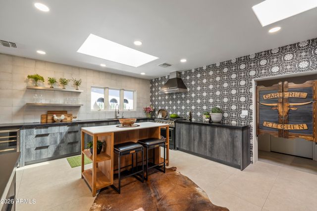 1018 N BOULDER Drive, Carefree, AZ 85377